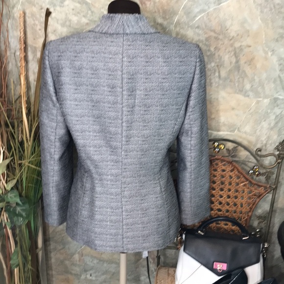 Tahari 🌹 stunning suit jacket coat blazer. - Picture 7 of 12